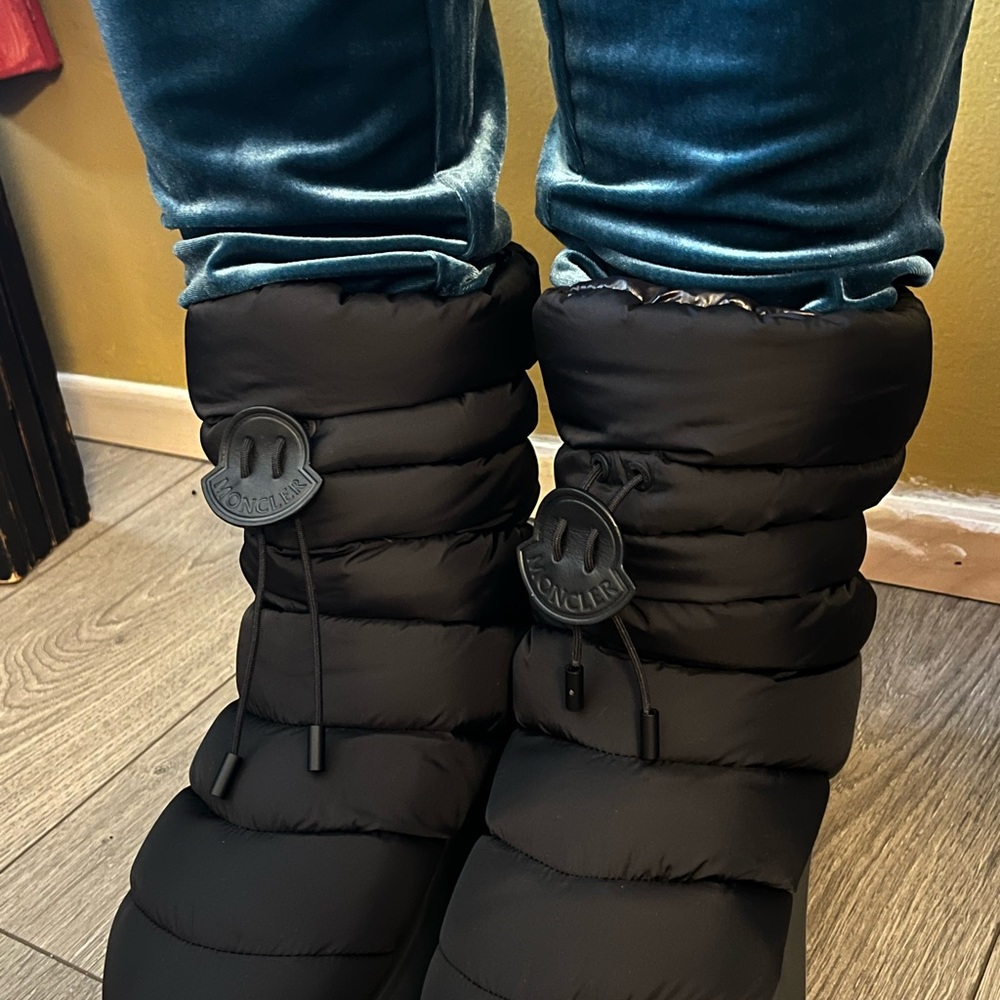 NWT - Moncler Gaia Mid without pocket / box included Proof of Authenticity. - Picture 9 of 14